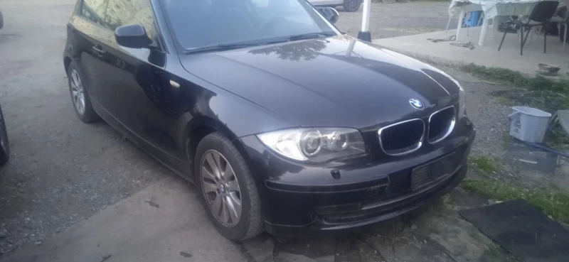 BMW 118 2.0 i , снимка 12 - Автомобили и джипове - 46772687