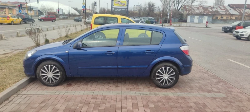 Opel Astra, снимка 2 - Автомобили и джипове - 49523439