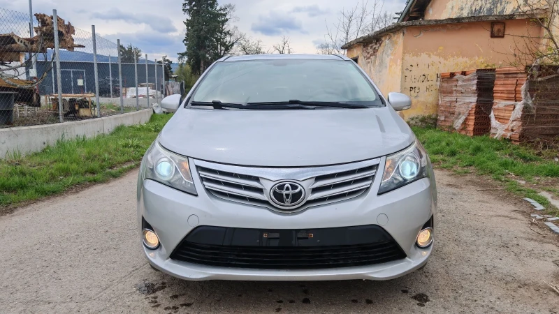 Toyota Avensis 2.2  Avtomat, снимка 3 - Автомобили и джипове - 52383743