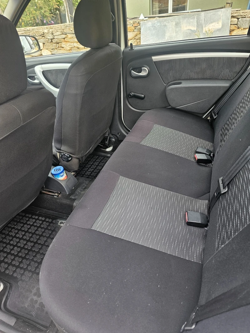 Dacia Logan, снимка 7 - Автомобили и джипове - 52409795