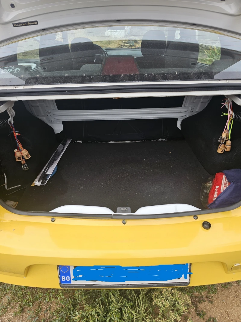 Dacia Logan, снимка 5 - Автомобили и джипове - 52409795