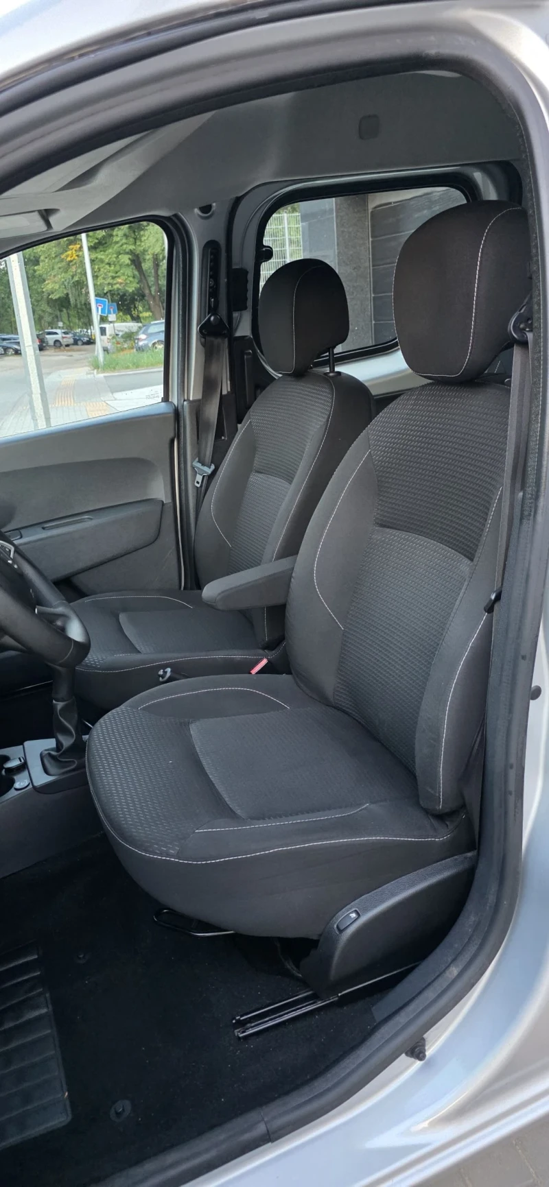 Dacia Dokker 1.6i LPG Euro 6, снимка 8 - Автомобили и джипове - 52568009