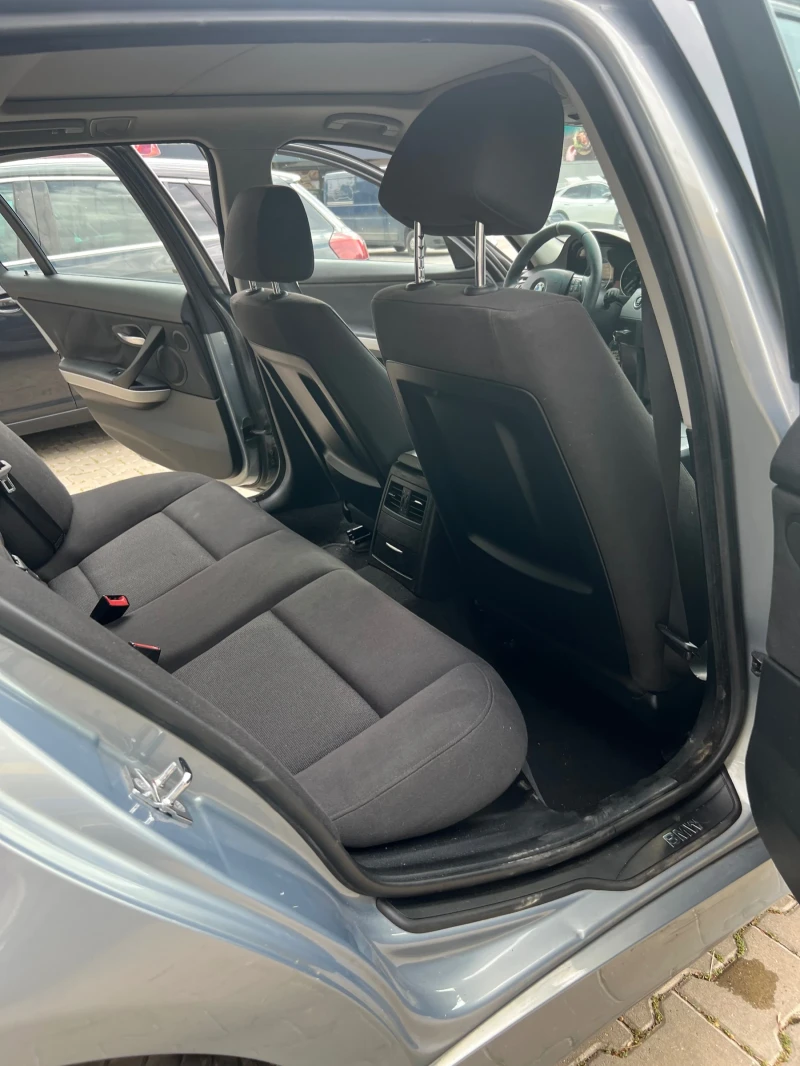 BMW 320 i, снимка 6 - Автомобили и джипове - 52714293