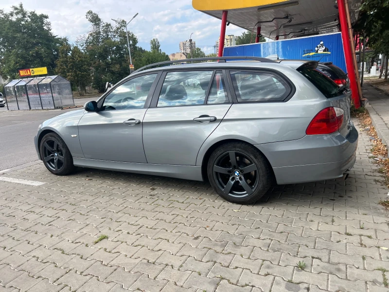 BMW 320 i, снимка 2 - Автомобили и джипове - 52714293