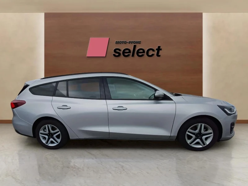 Ford Focus 1.0 EcoBoost, снимка 4 - Автомобили и джипове - 53255363