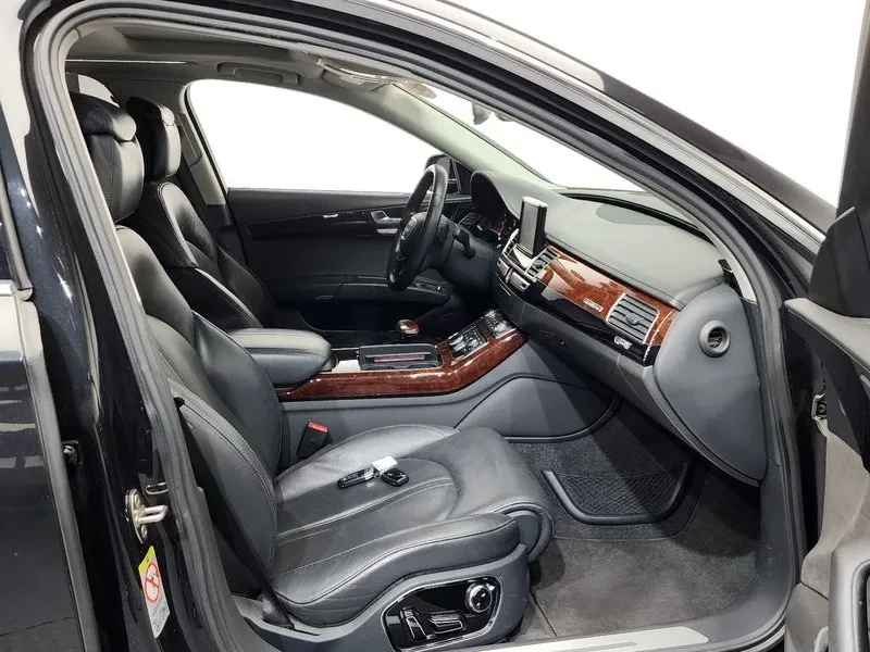 Audi A8 4.2 Fsi Quattro, снимка 11 - Автомобили и джипове - 54189324