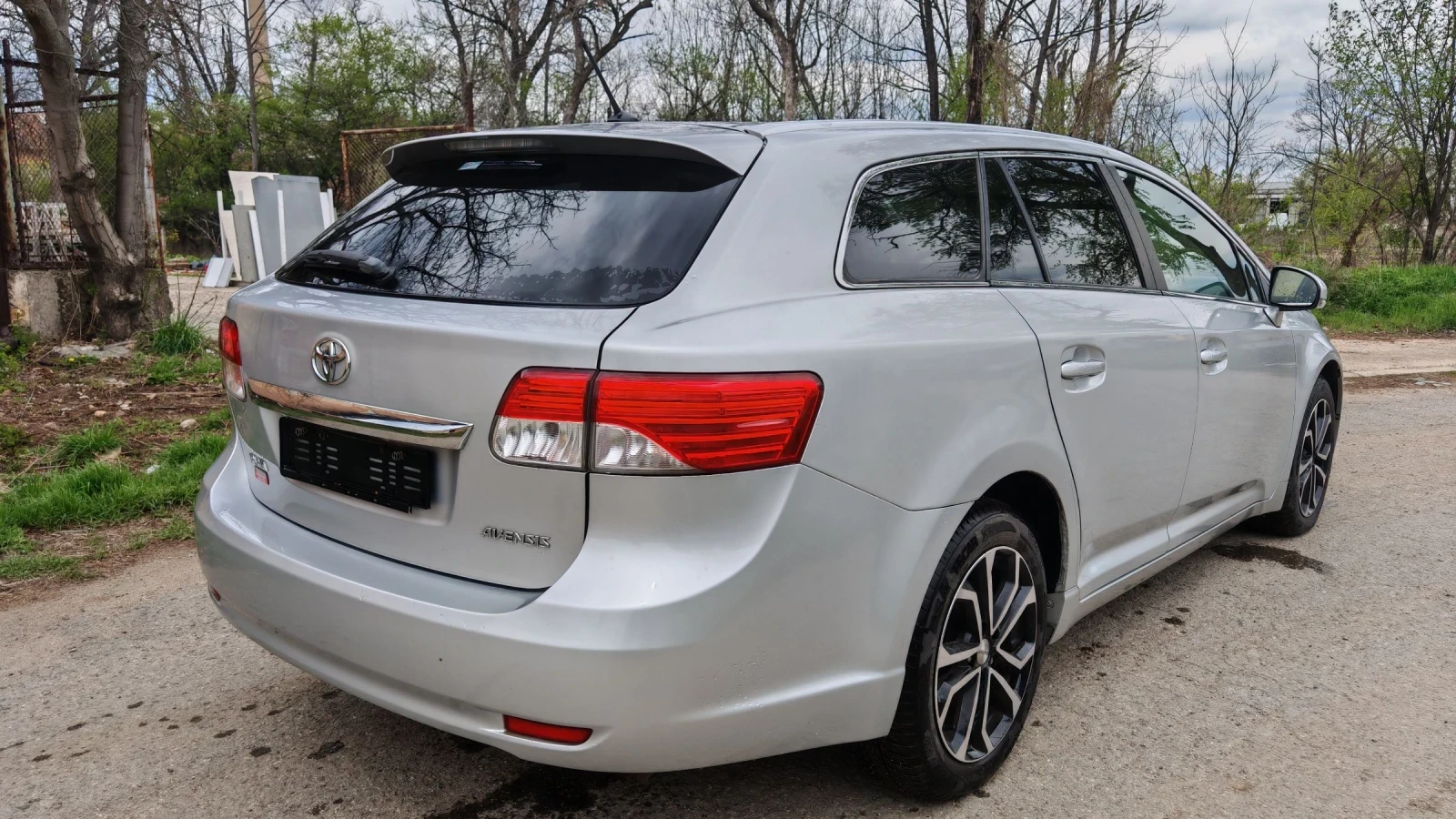 Toyota Avensis 2.2  Avtomat - изображение 6