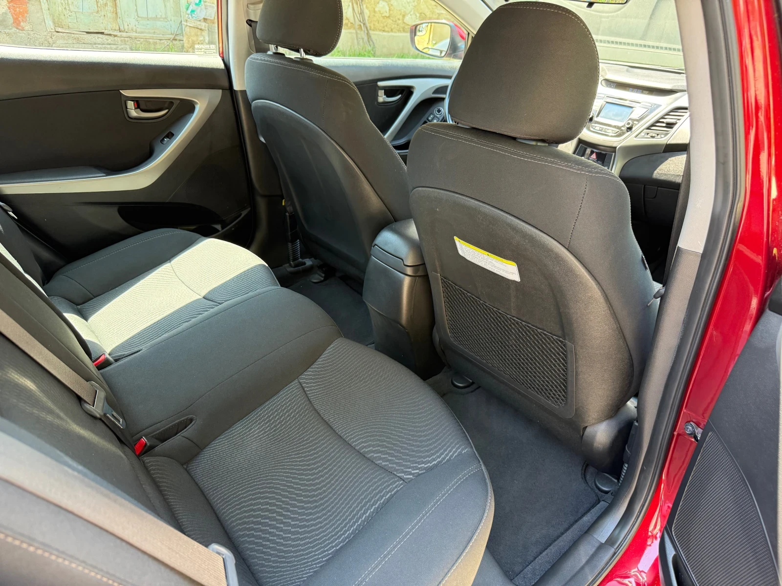 Hyundai Elantra 1.8 SE - изображение 6