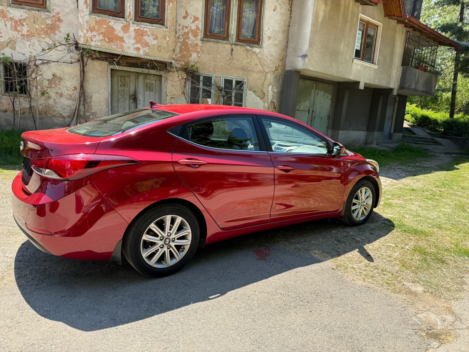 Hyundai Elantra 1.8 SE - изображение 4