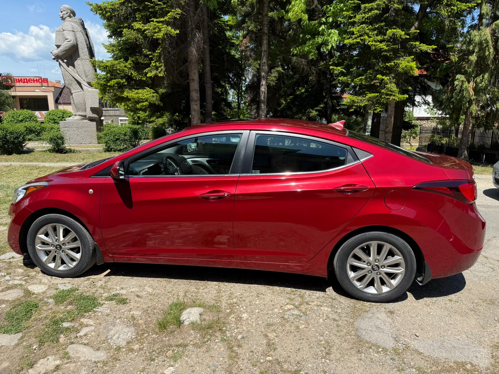 Hyundai Elantra 1.8 SE - изображение 2