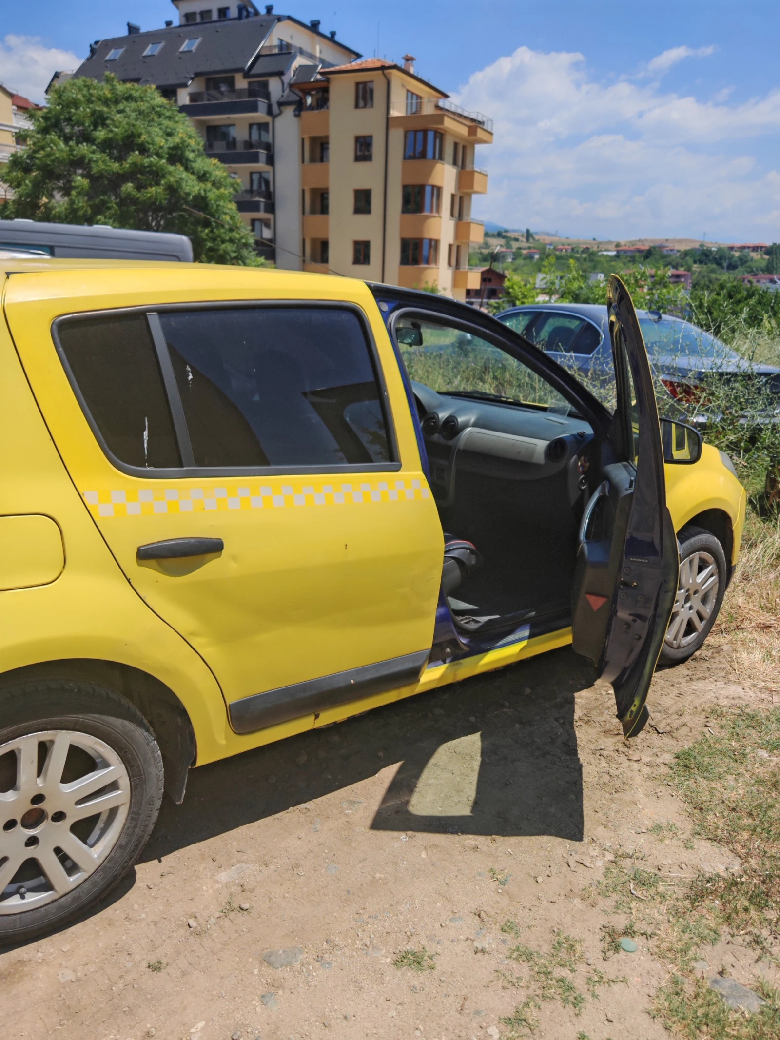 Dacia Sandero  - изображение 9