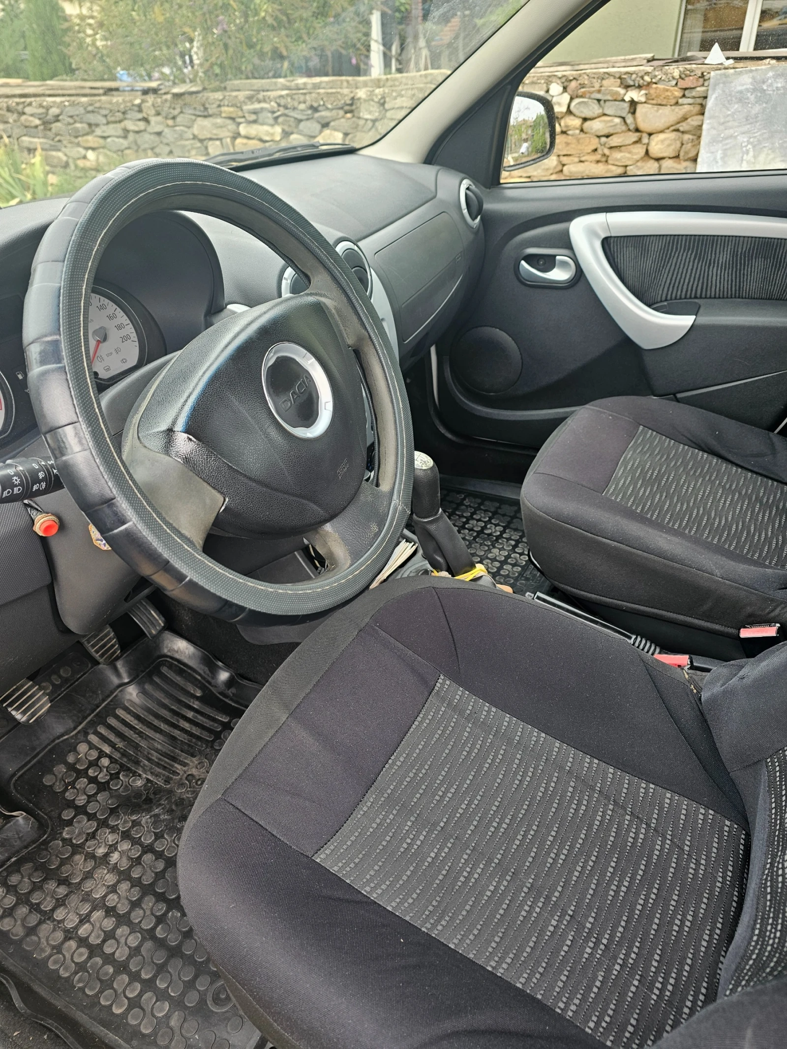Dacia Logan  - изображение 6