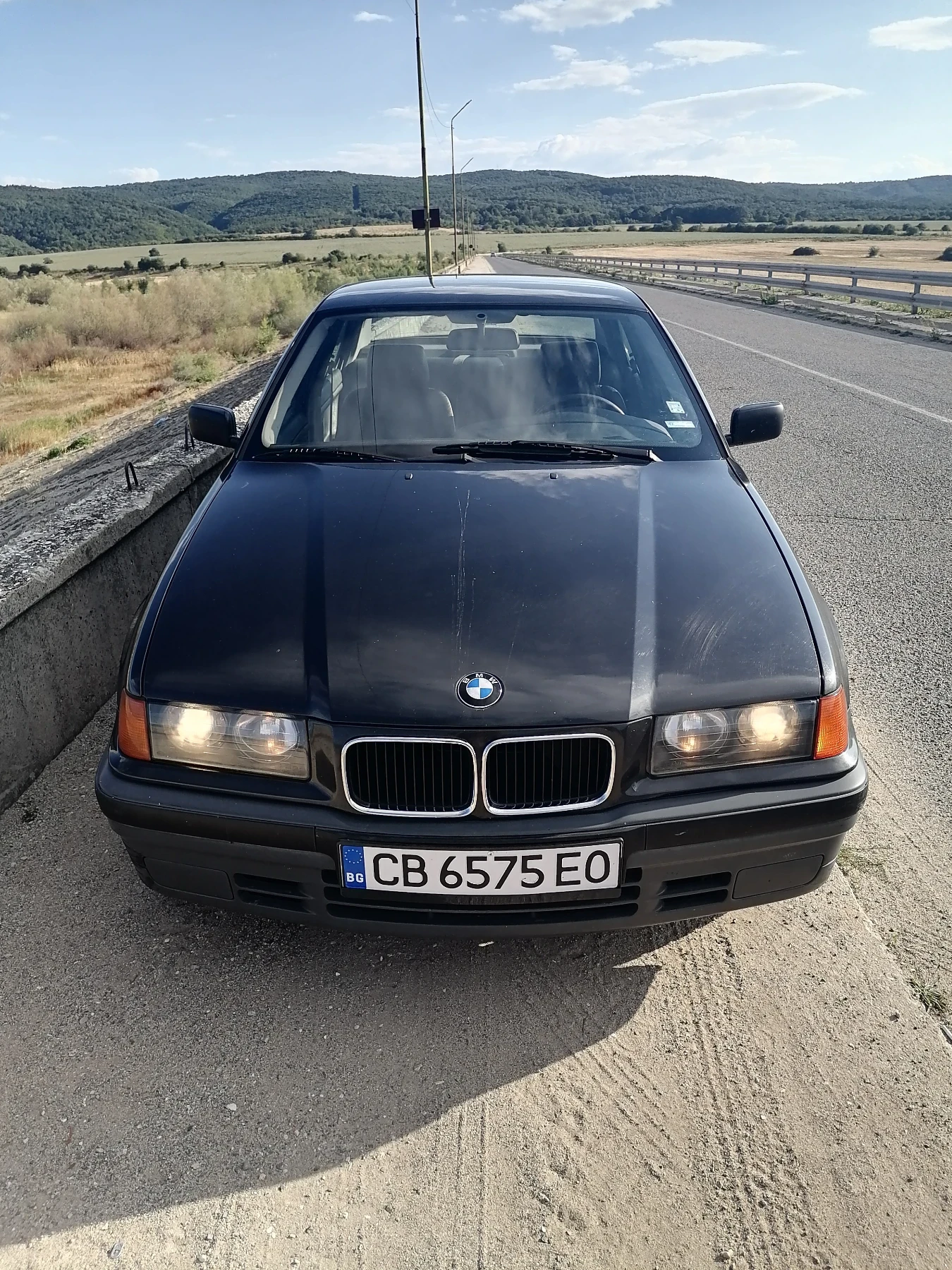 BMW 320  - изображение 2