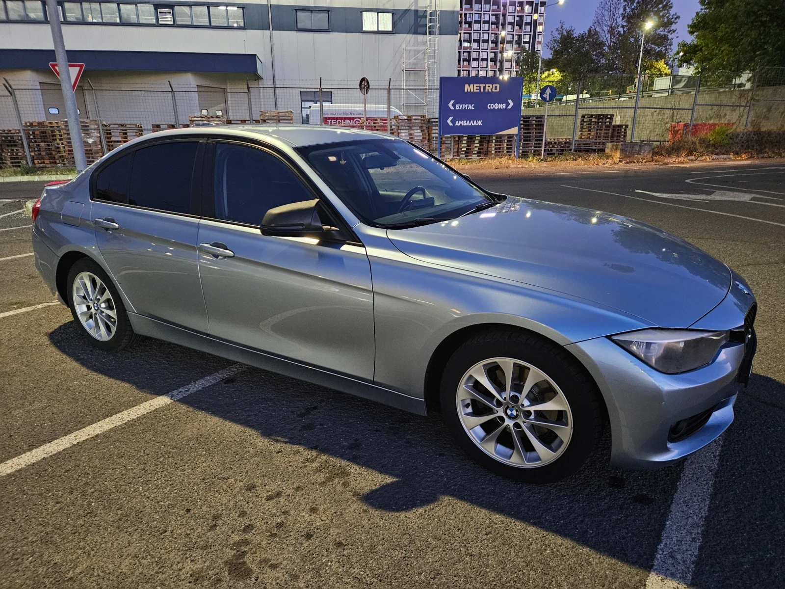 BMW 320  - изображение 4