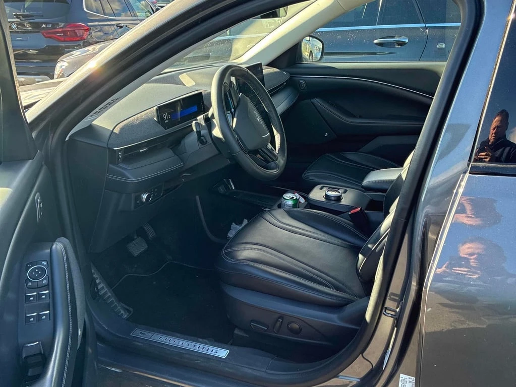 Ford Mustang Mach-E * Premium * CARFAX * БЕЗ ПЪРВОНАЧАЛНА ВНОСКА - изображение 6