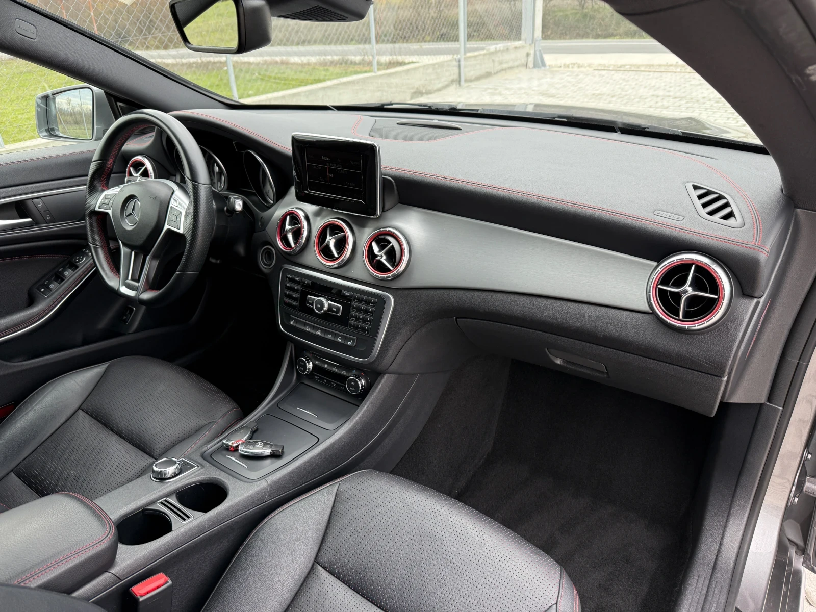 Mercedes-Benz CLA 220 AMG  | Mobile.bg   13