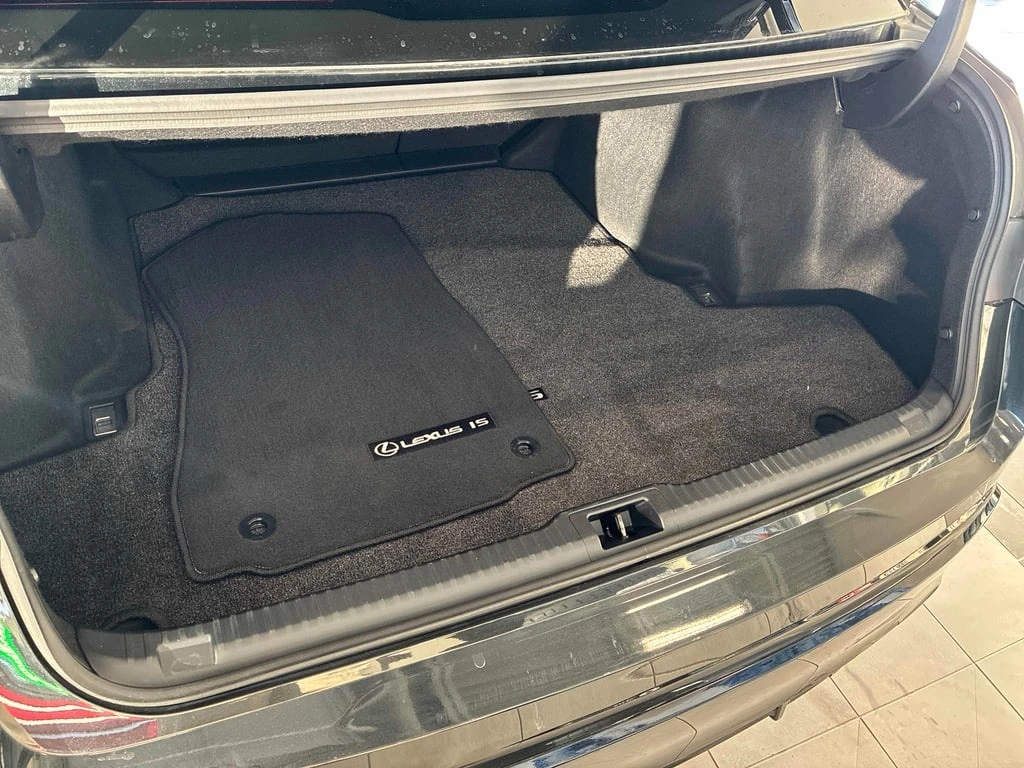 Lexus IS 350 AWD / R-LINE / ��������� / CARFAX | Mobile.bg � ����������� 16