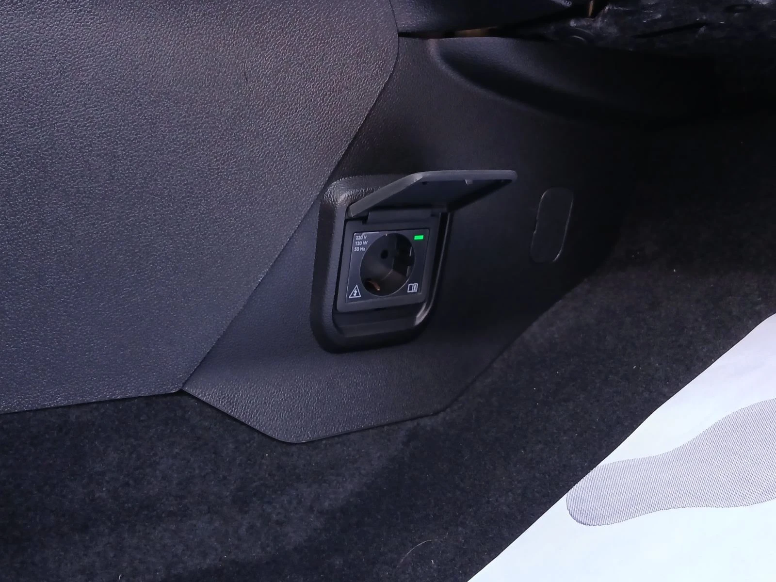 Peugeot Rifter MCA MPV Long ALLURE 1.5 BlueHDI 130 EAT8 , снимка 14 - Автомобили и джипове - 53719945