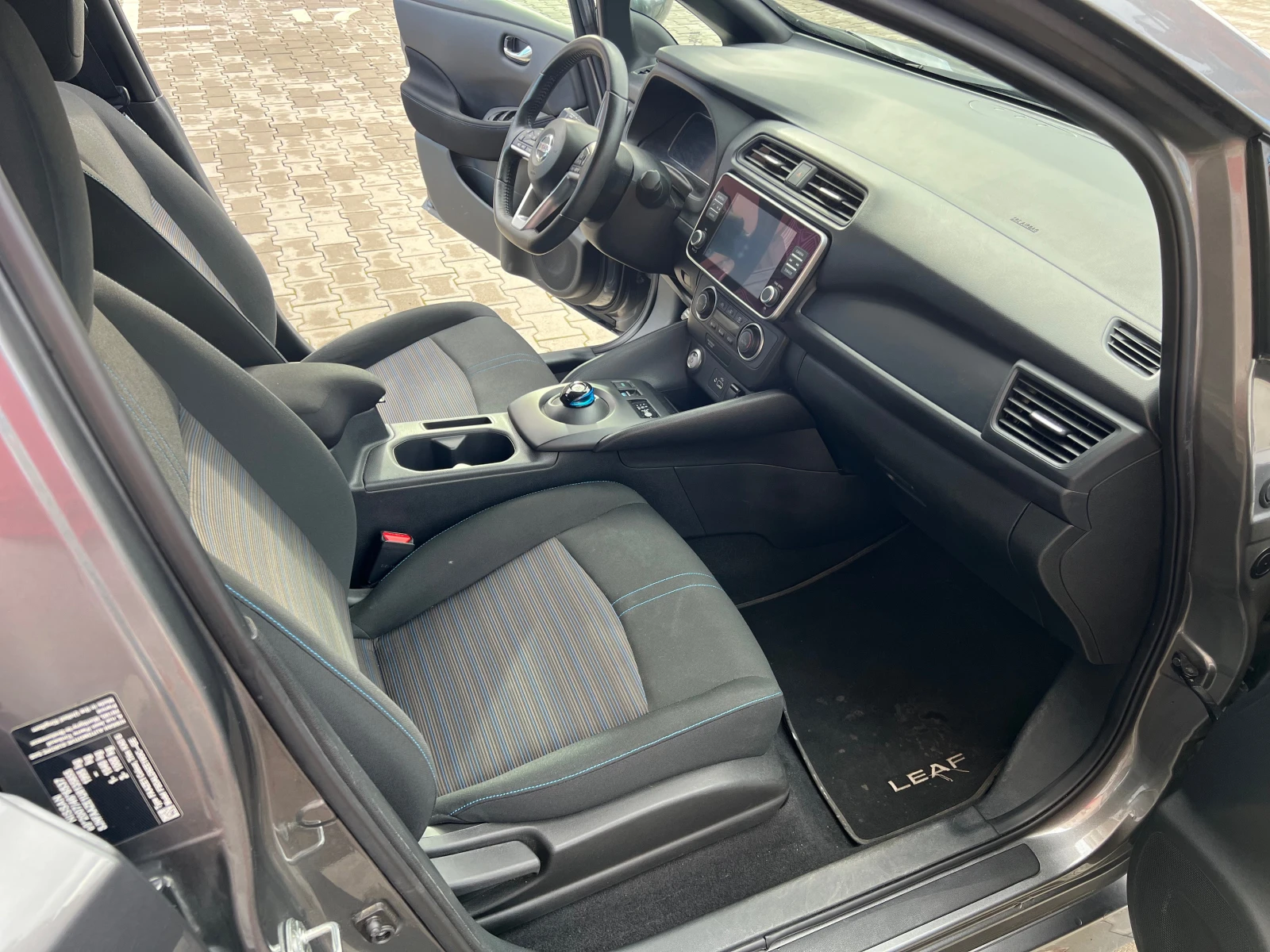 Nissan Leaf  207евро/месец   ГАРАНЦИЯ / SOH 100%", снимка 10 - Автомобили и джипове - 53893952