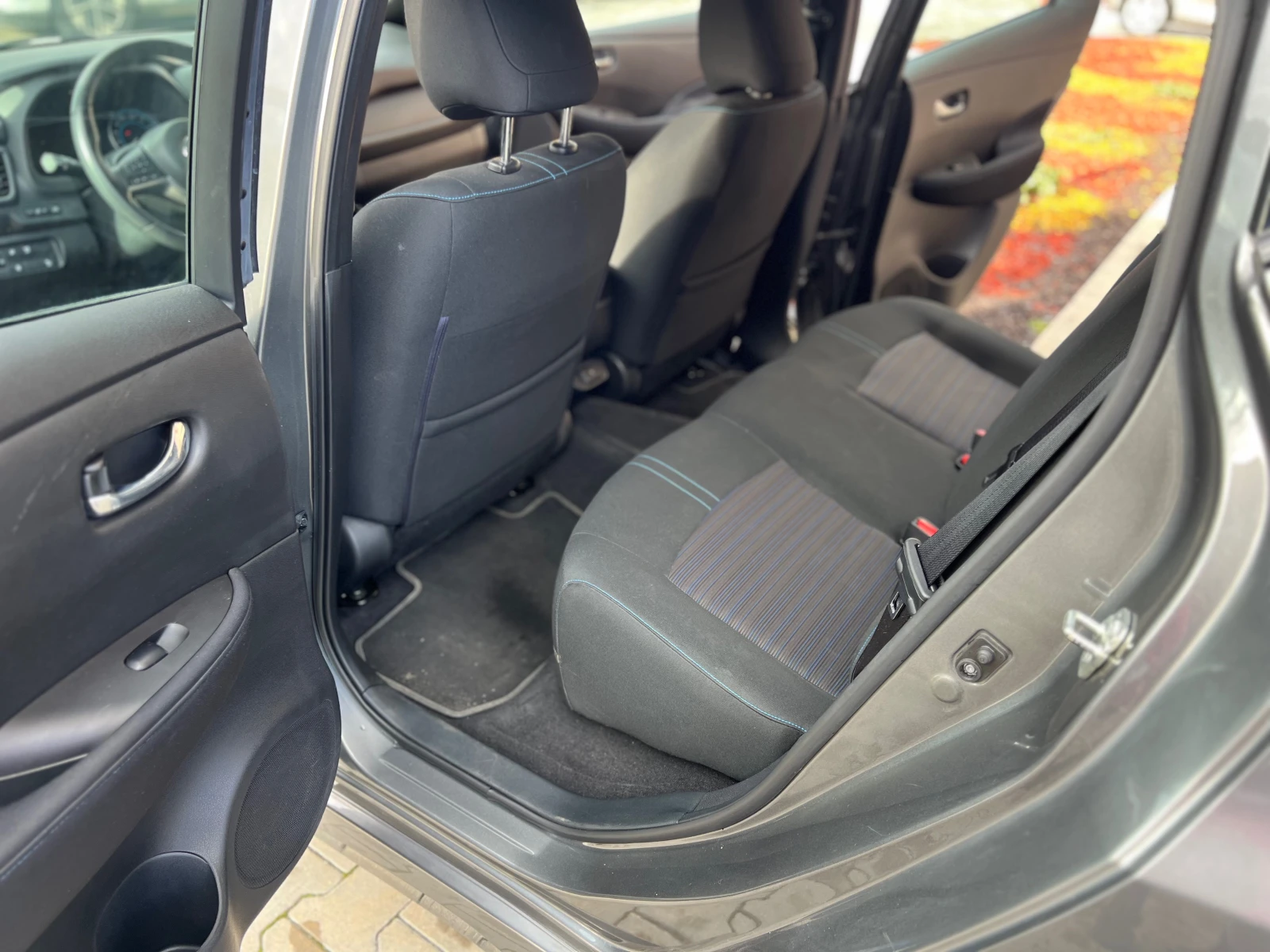 Nissan Leaf  207евро/месец   ГАРАНЦИЯ / SOH 100%", снимка 11 - Автомобили и джипове - 53893952