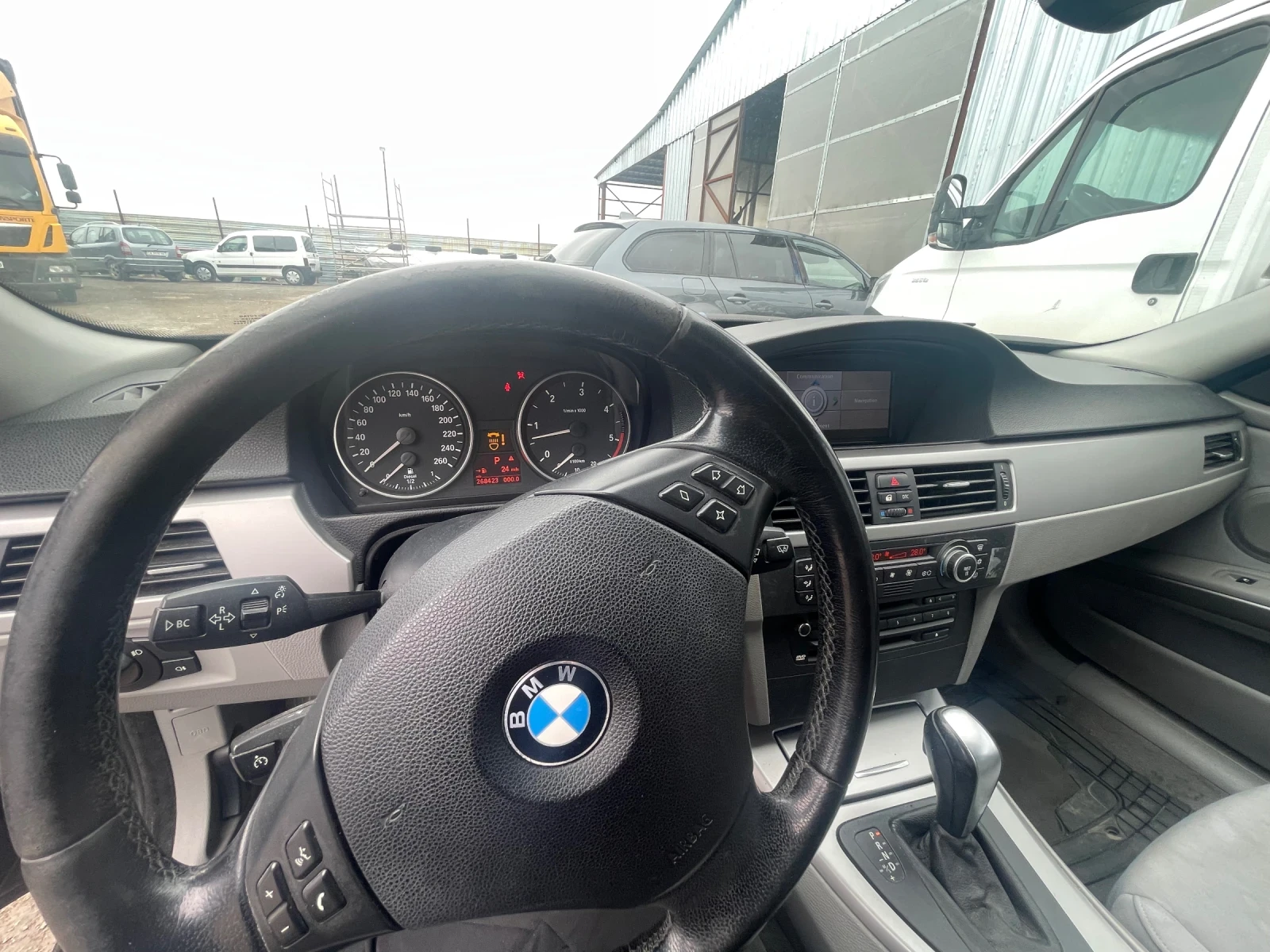 BMW 330 d автоматик/нави, снимка 10 - Автомобили и джипове - 54058889