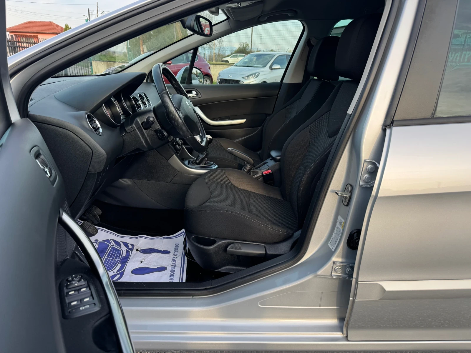 Peugeot 308 SW STYLE 1.6 e-HDI Klimatronik!! 6 speed!!, снимка 11 - Автомобили и джипове - 54346348