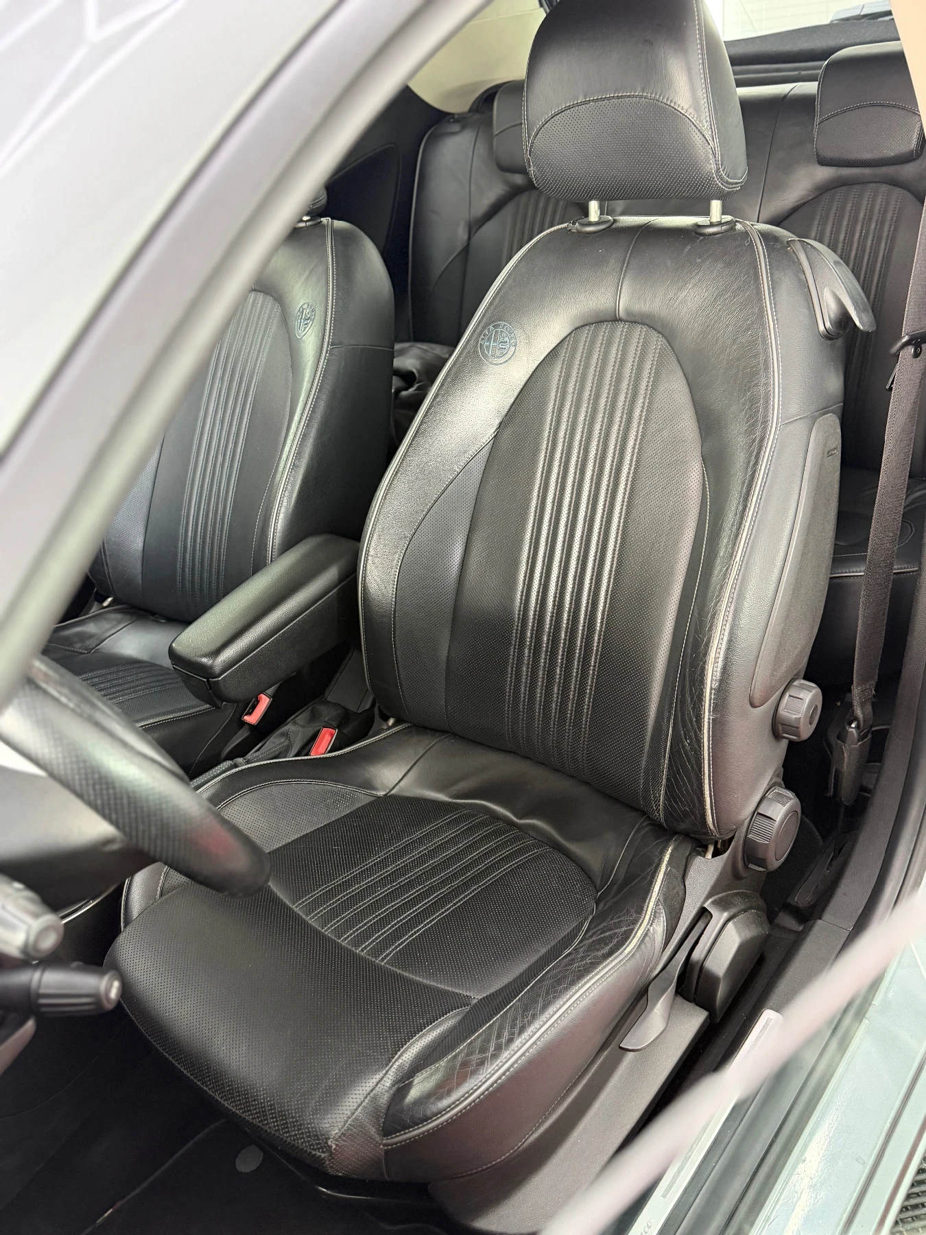 Alfa Romeo MiTo 1.4 turbo 155кс Кожа Нави Bose, снимка 9 - Автомобили и джипове - 54591102