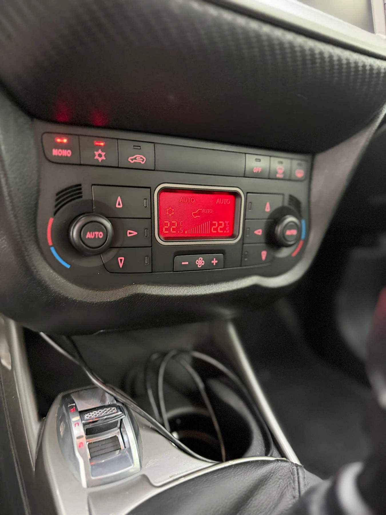 Alfa Romeo MiTo 1.4 turbo 155кс Кожа Нави Bose, снимка 11 - Автомобили и джипове - 54591102