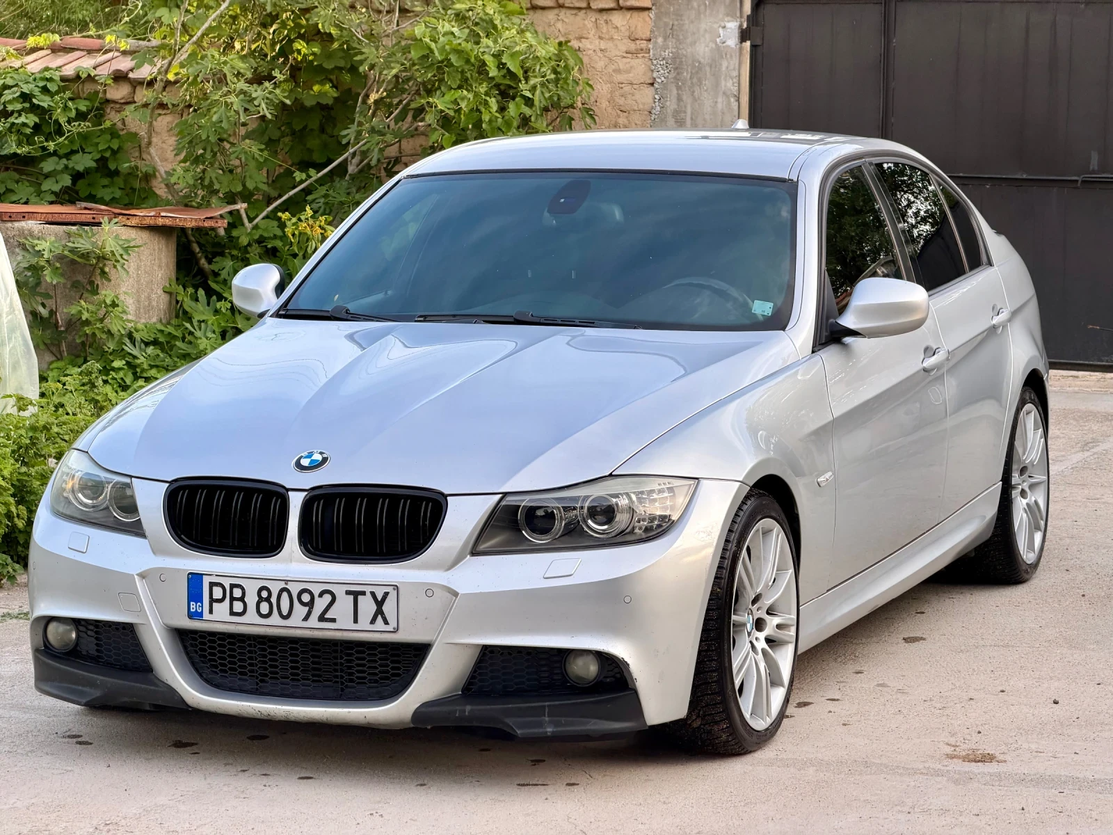 BMW 320, снимка 2 - Автомобили и джипове - 54671753