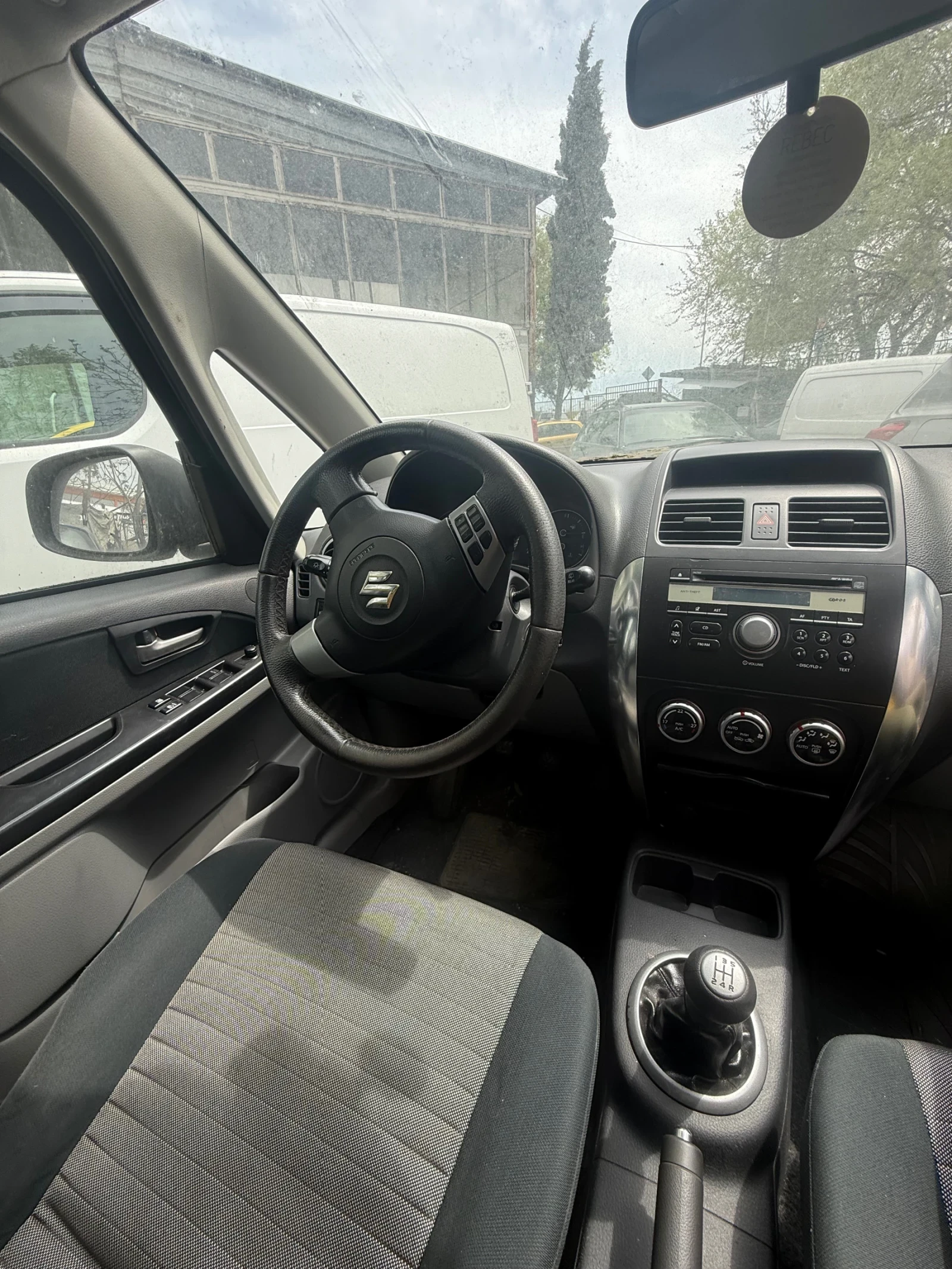 Suzuki SX4 1.6i, снимка 6 - Автомобили и джипове - 54677095