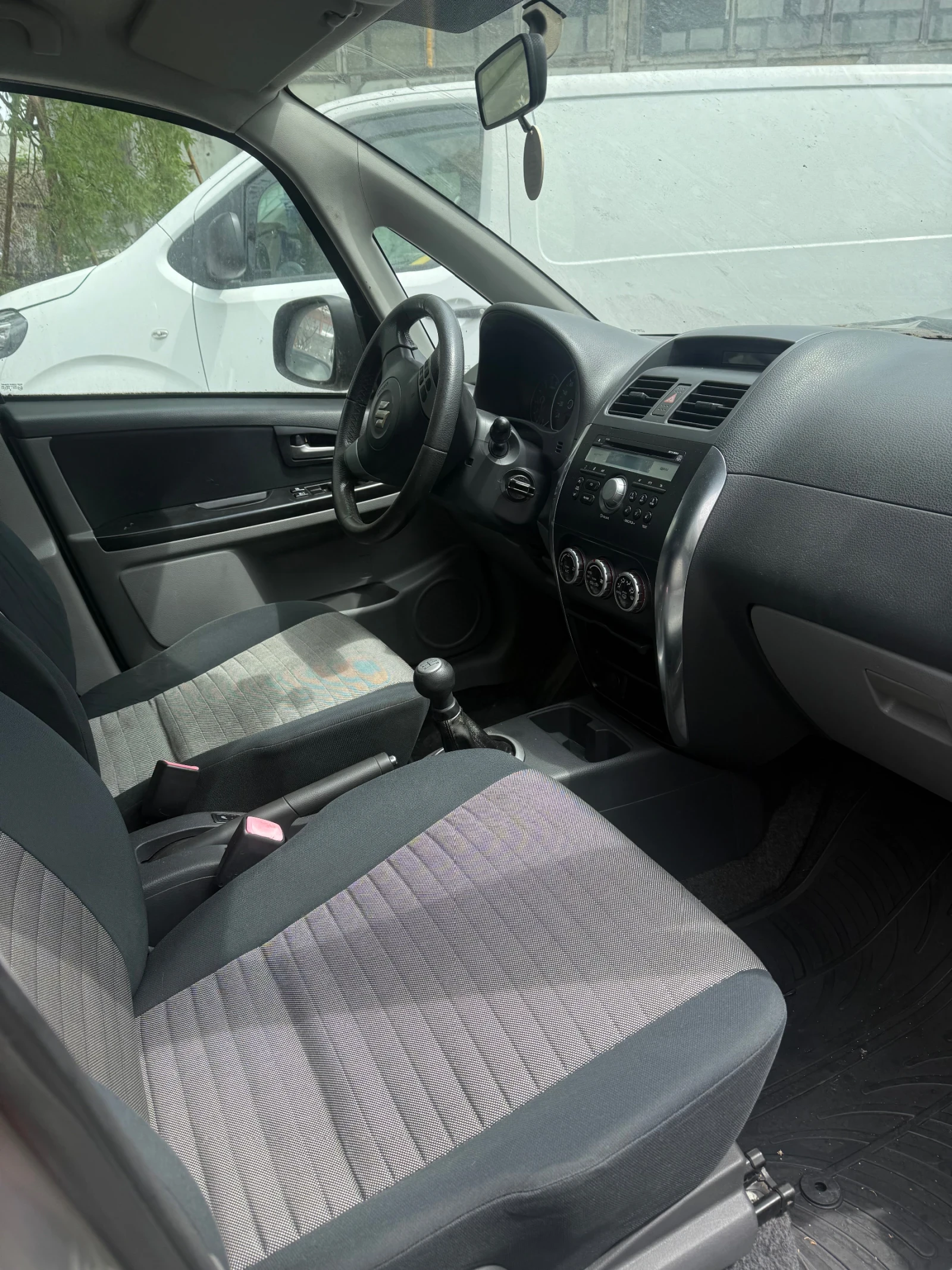 Suzuki SX4 1.6i, снимка 5 - Автомобили и джипове - 54677095