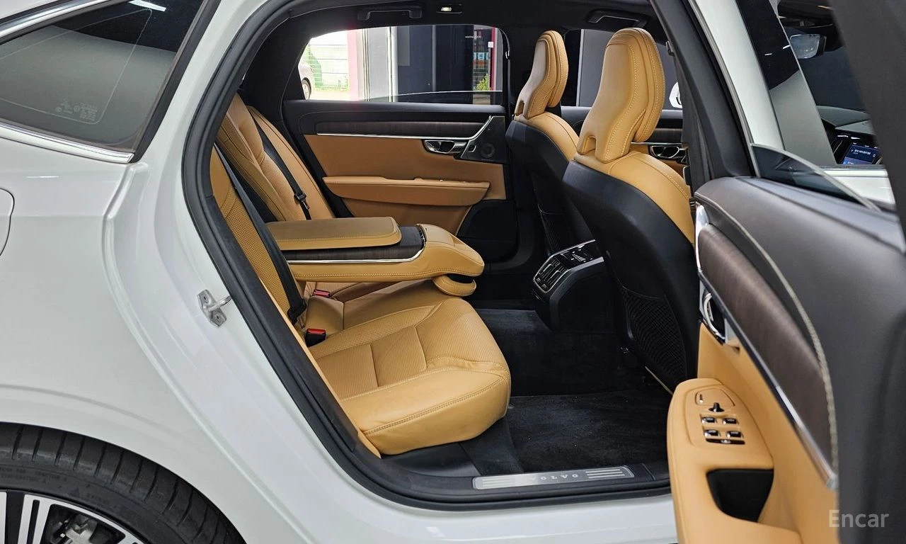 Volvo S90 Т6* AWD* ULTRA* ХЕДЪП* ОБДУХВАНЕ* 360КАМЕРА* , снимка 15 - Автомобили и джипове - 54808387