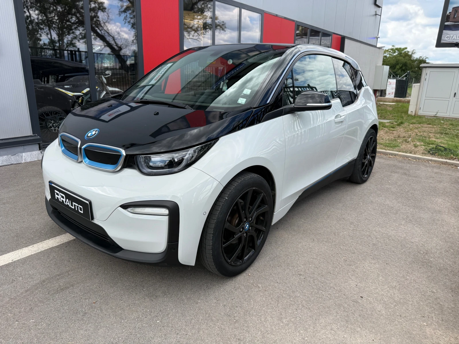 BMW i3 120Ah 42 kWh, снимка 2 - Автомобили и джипове - 55165407