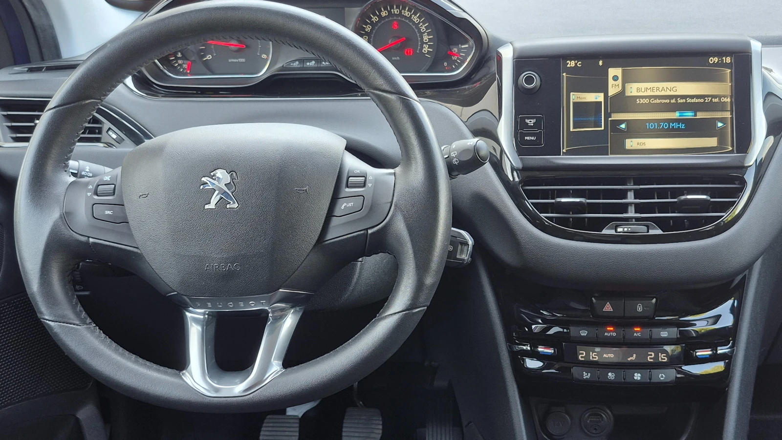 Peugeot 208 1.6HDI 130000км, снимка 13 - Автомобили и джипове - 55595276