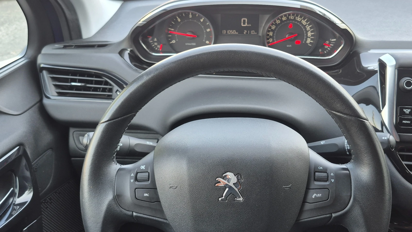 Peugeot 208 1.6HDI 130000км, снимка 14 - Автомобили и джипове - 55595276