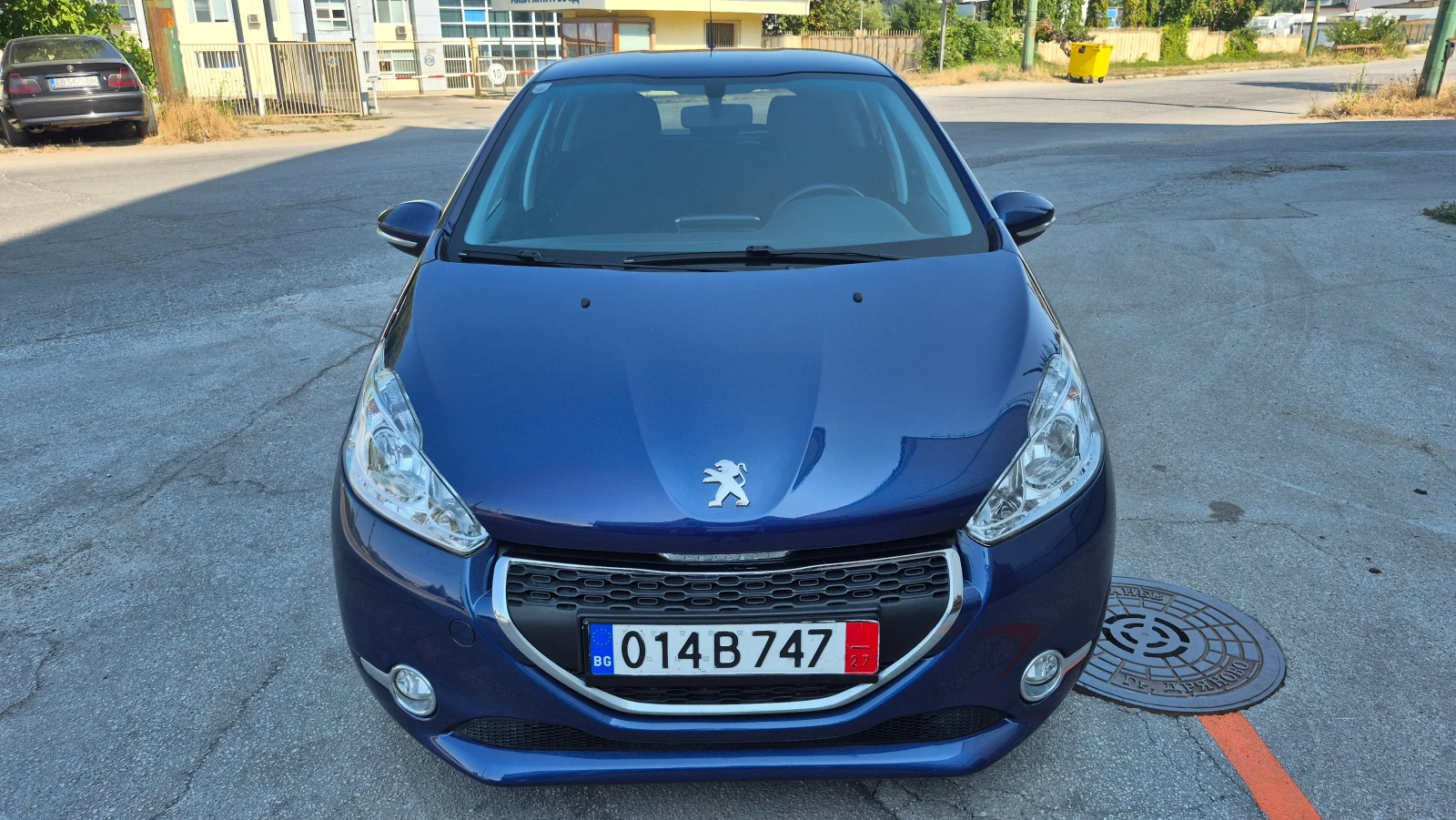 Peugeot 208 1.6HDI 130000км, снимка 2 - Автомобили и джипове - 55595276