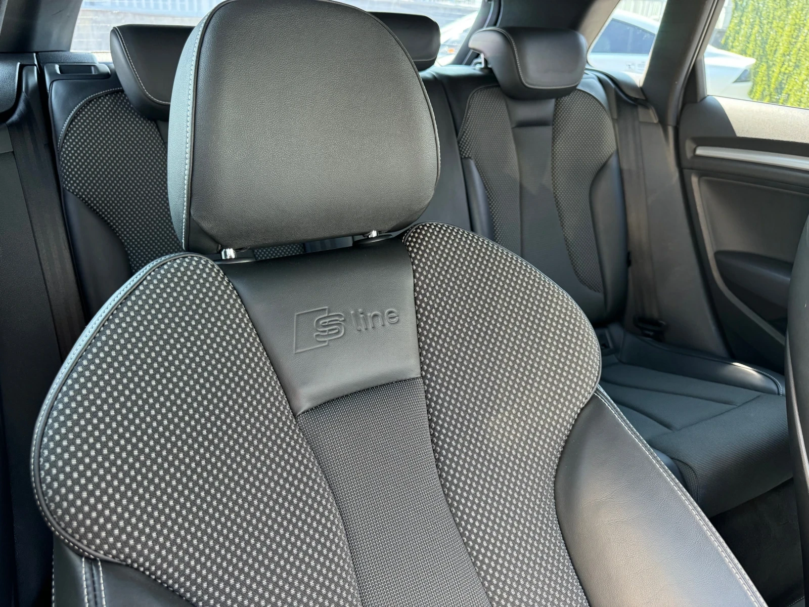 Audi A3 2.0TDI 3xS line quattro* ЛИЗИНГ* БАРТЕР, снимка 13 - Автомобили и джипове - 55624461