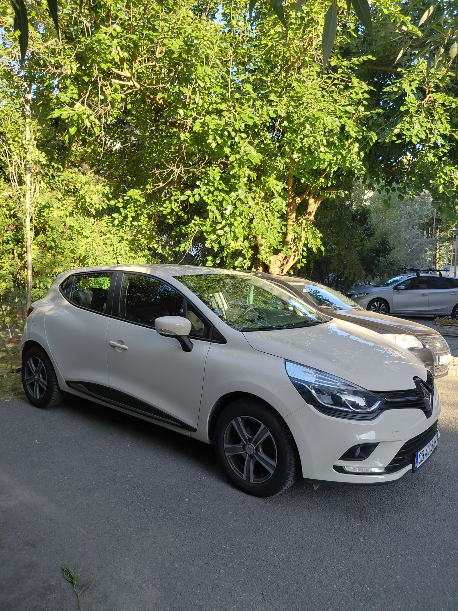 Renault Clio, снимка 2 - Автомобили и джипове - 55674530