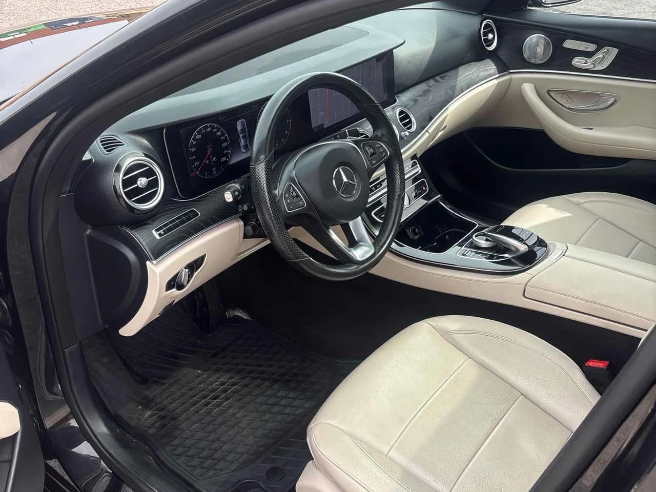 Mercedes-Benz E 400 * CARFAX * БЕЗ ПЪРВОНАЧАЛНА ВНОСКА, снимка 5 - Автомобили и джипове - 55747787