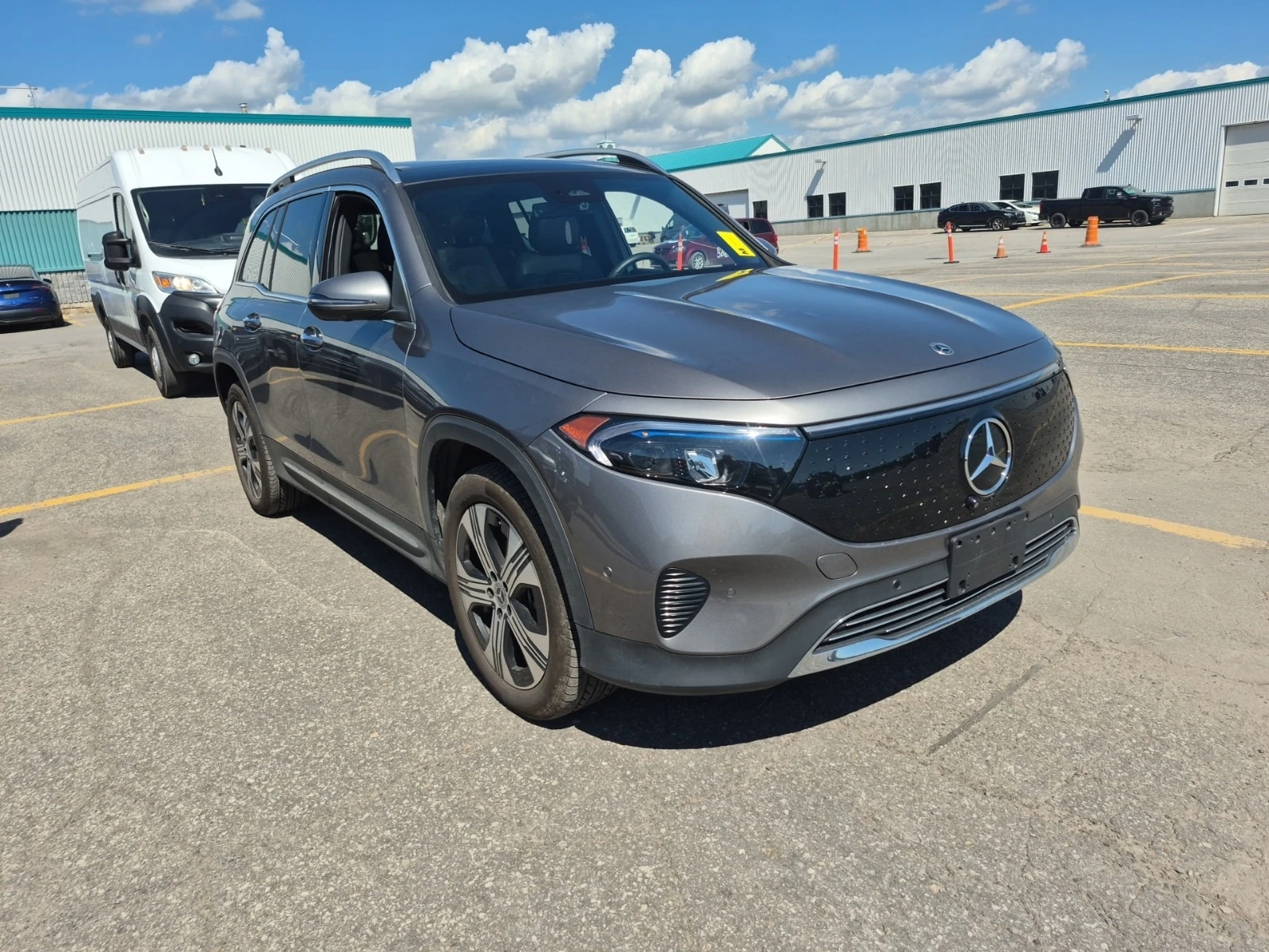 Mercedes-Benz EQB * 250+ * АВТОКРЕДИТ БЕЗ ПЪРВОНАЧАЛНА ВНОСКА* , снимка 2 - Автомобили и джипове - 55891604