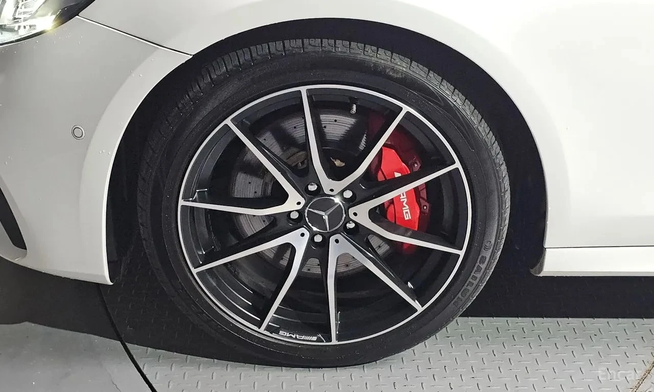 Mercedes-Benz E 300  AMG Line/ОБДУХ/ПОДГРЕВ/ПАМЕТ/ПАНО/ХЕДЪП/3D BURMA, снимка 5 - Автомобили и джипове - 55951460