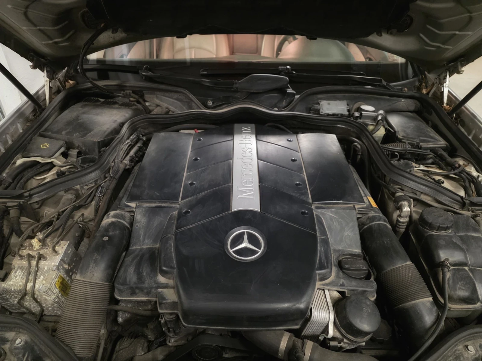 Mercedes-Benz E 500, снимка 14 - Автомобили и джипове - 56349732