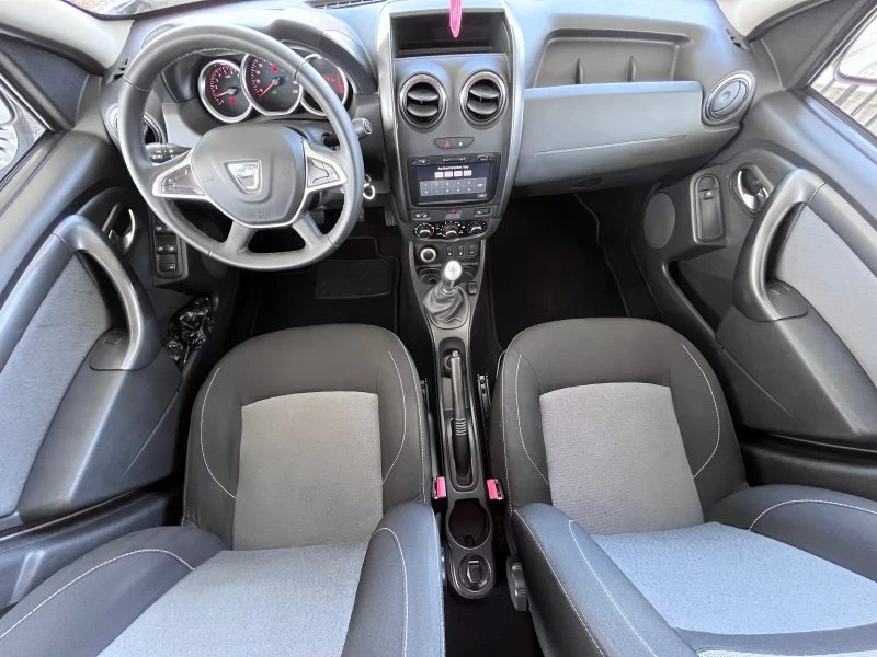 Dacia Duster 1.2TCe 4x4 67.000km, снимка 8 - Автомобили и джипове - 51020778