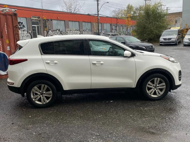 Kia Sportage ПОДГРЕВ* BLUETOOTH* , снимка 6 - Автомобили и джипове - 52528731