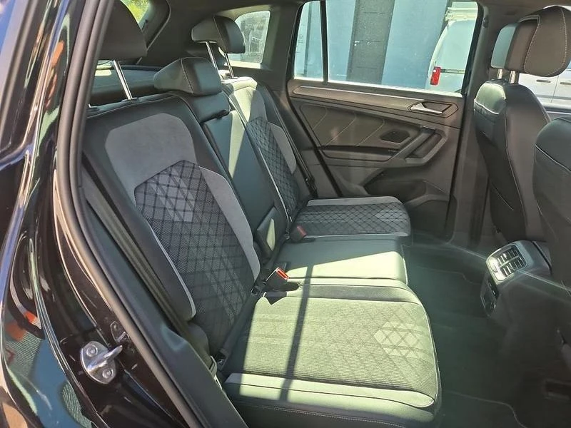 VW Tiguan 1.4 TSI* DSG* R-LINE* PLUG-IN* CAM* DISTR* KEYLESS, снимка 9 - Автомобили и джипове - 53958466