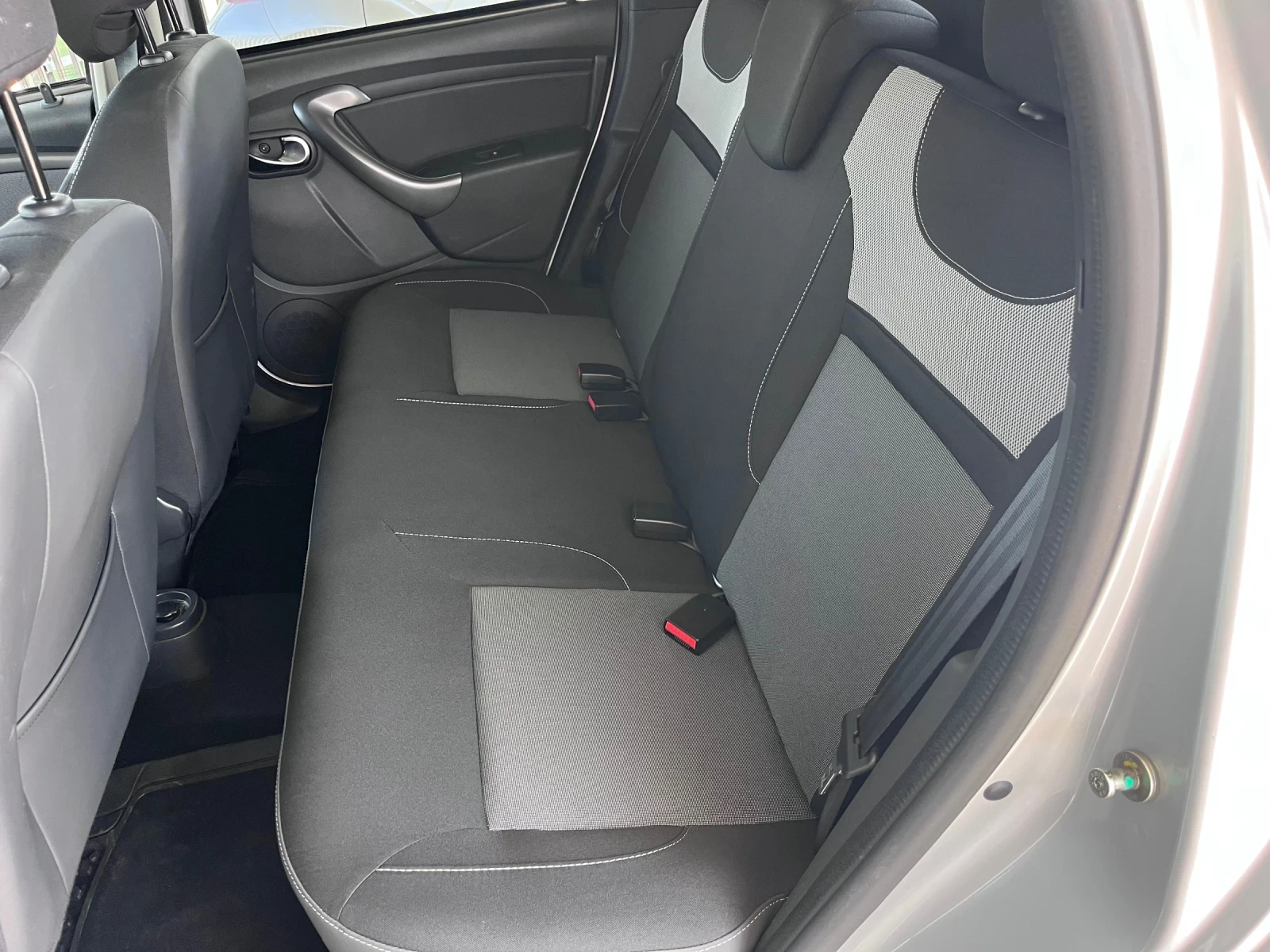 Dacia Duster 1.2TCe 4x4 67.000km | Mobile.bg   12