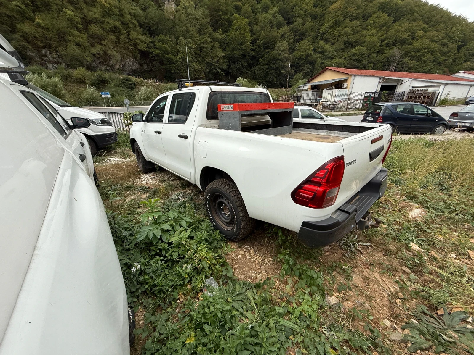 Toyota Hilux 2.4D4 НОВ ВНОС - изображение 5