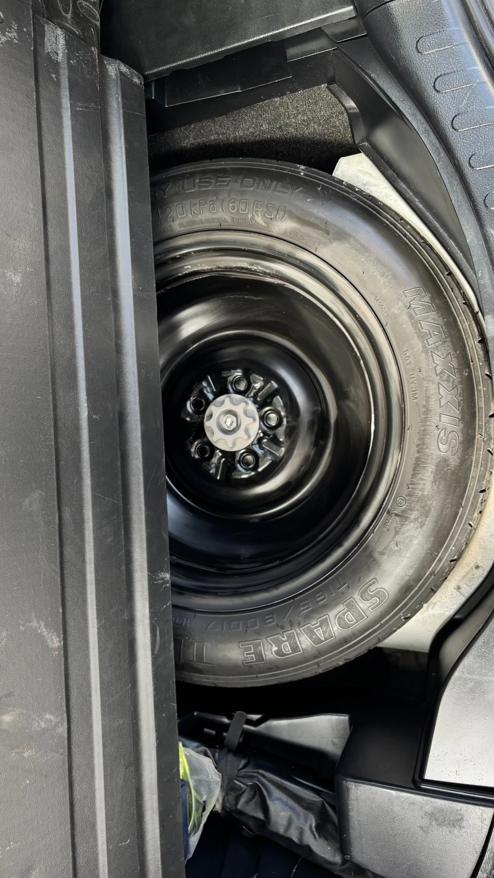 Toyota Rav4 Нов внос от Италия, снимка 10 - Автомобили и джипове - 54053337