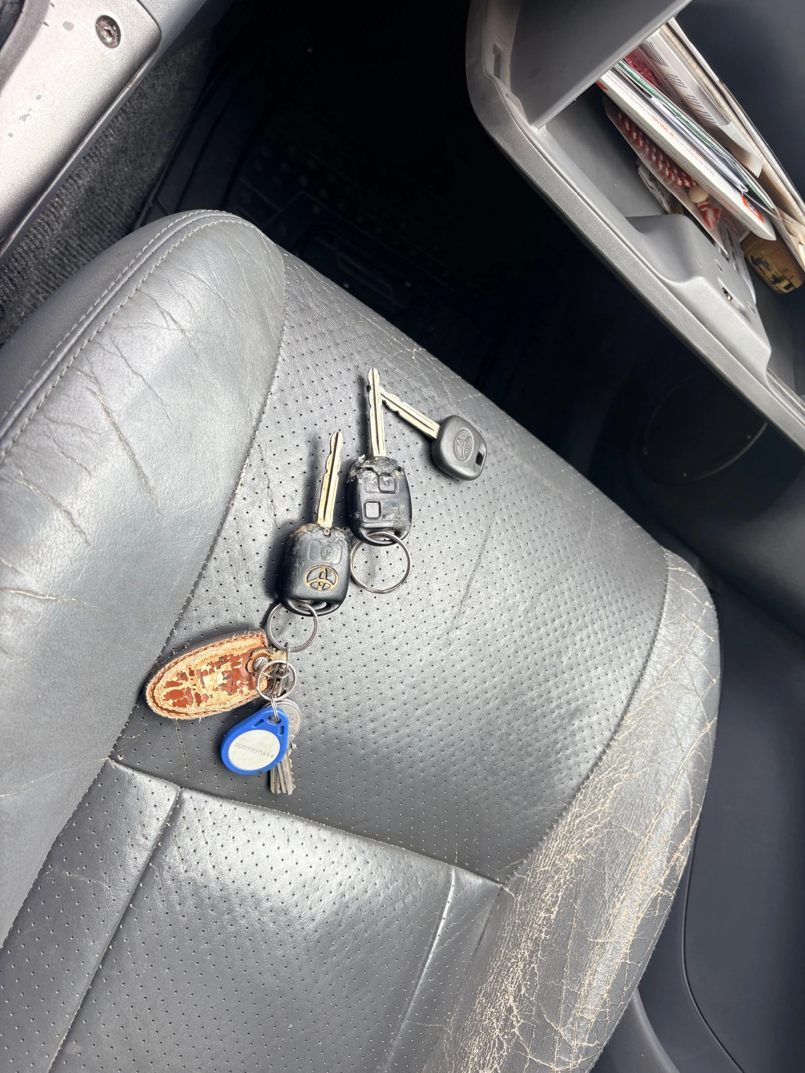 Toyota Rav4 D4D, снимка 15 - Автомобили и джипове - 54079220