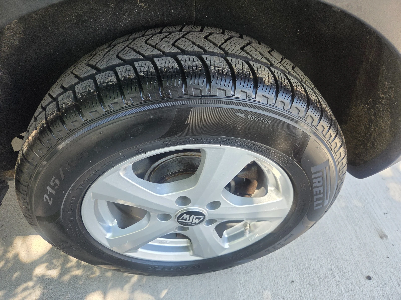 Nissan Qashqai 1.6 DCI * * 360-Kamera* * PARK ASSIST* NAVI* DISTR, снимка 6 - Автомобили и джипове - 54548547